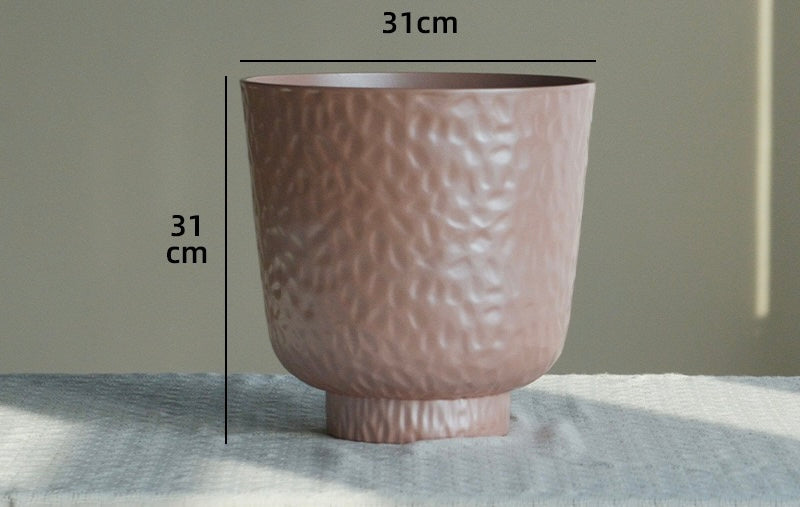 Textured Planter/Pot with tray