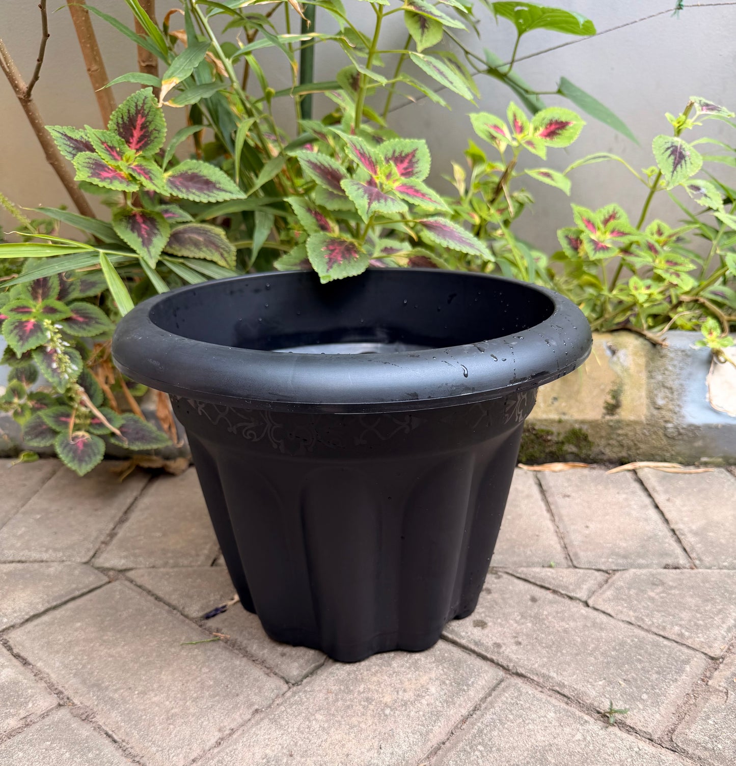 Flora Flower pot - planter