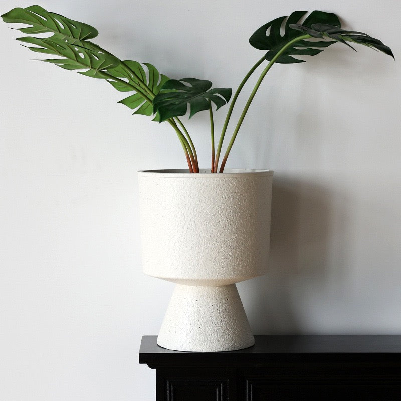 Pedestal planter